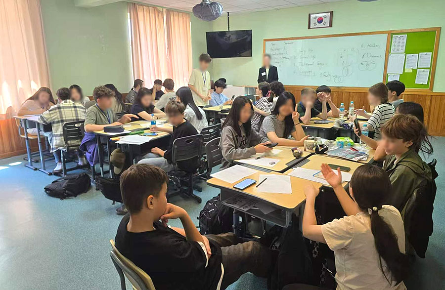 블라디보스토크 제28번 외국어학교 학생들과 팀 활동